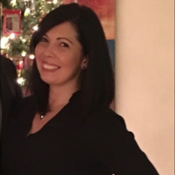 Meet your Posher, Kristine - Picture 2 of 2